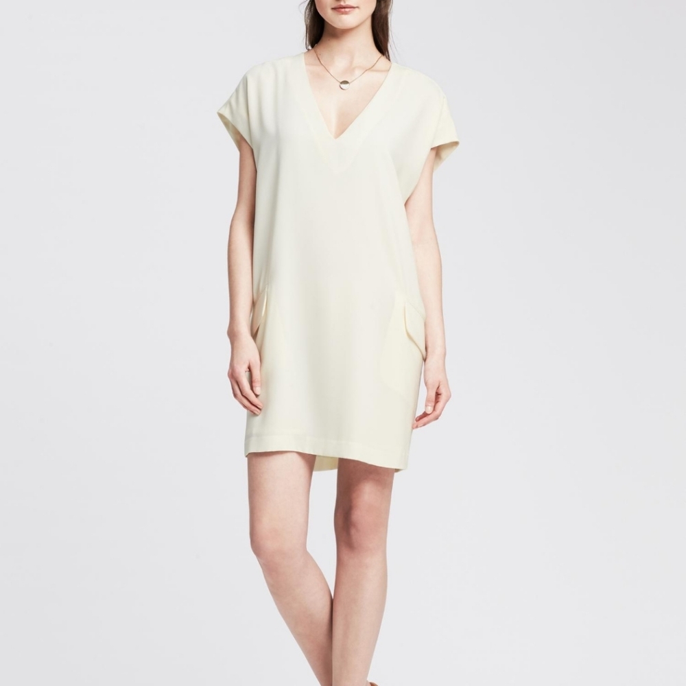 Banana republic crepe cocoon dress
